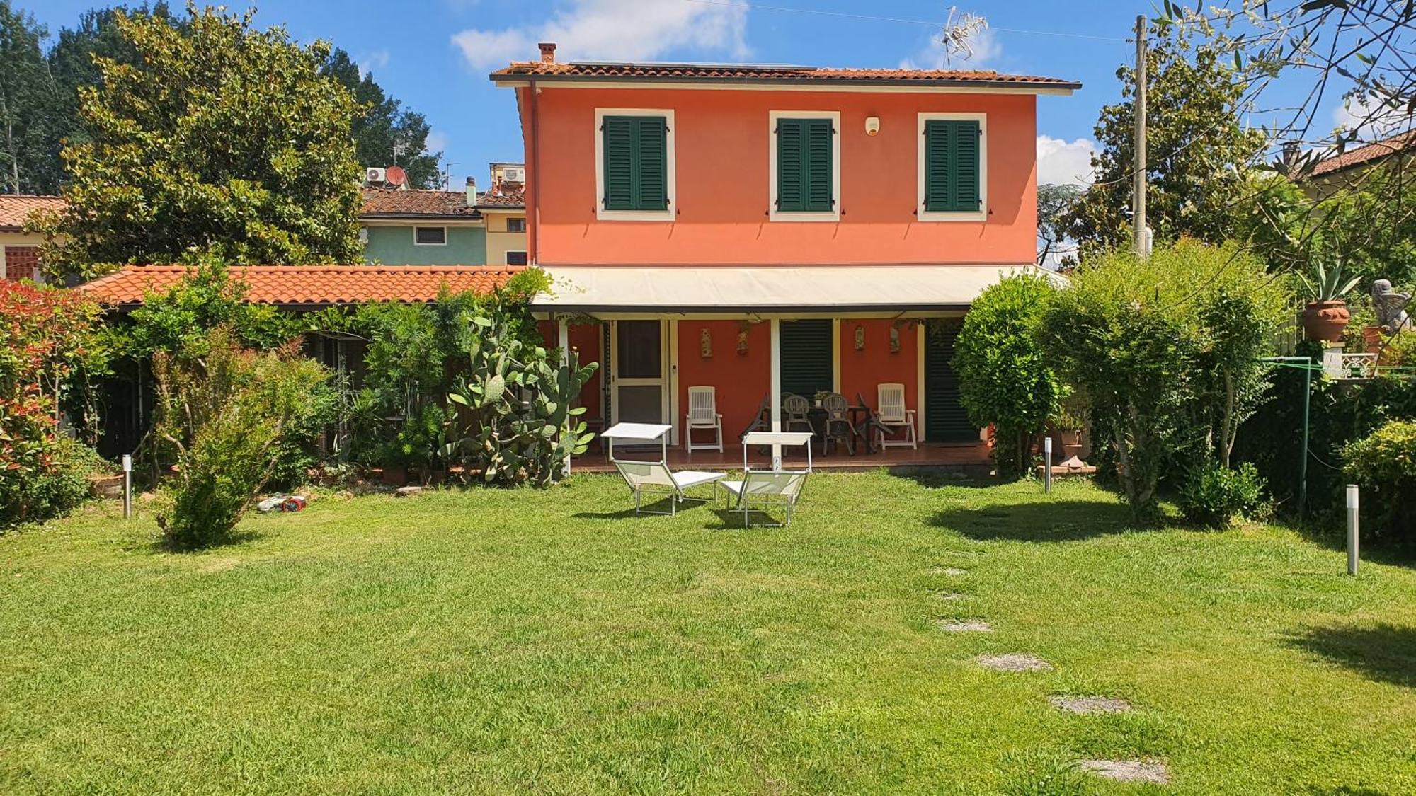 卢卡La Casa Delle Buone Letture别墅 外观 照片