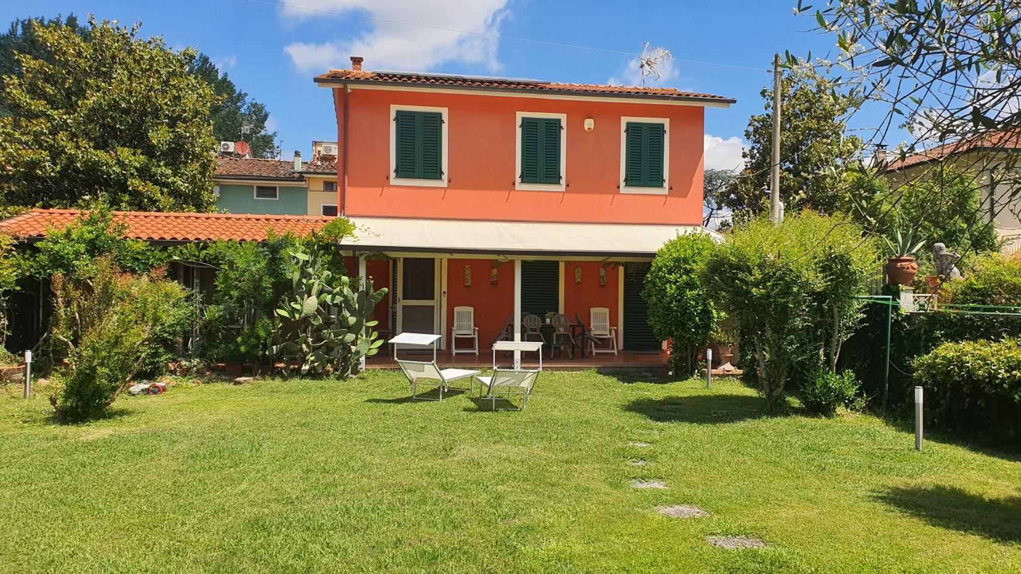 卢卡La Casa Delle Buone Letture别墅 外观 照片